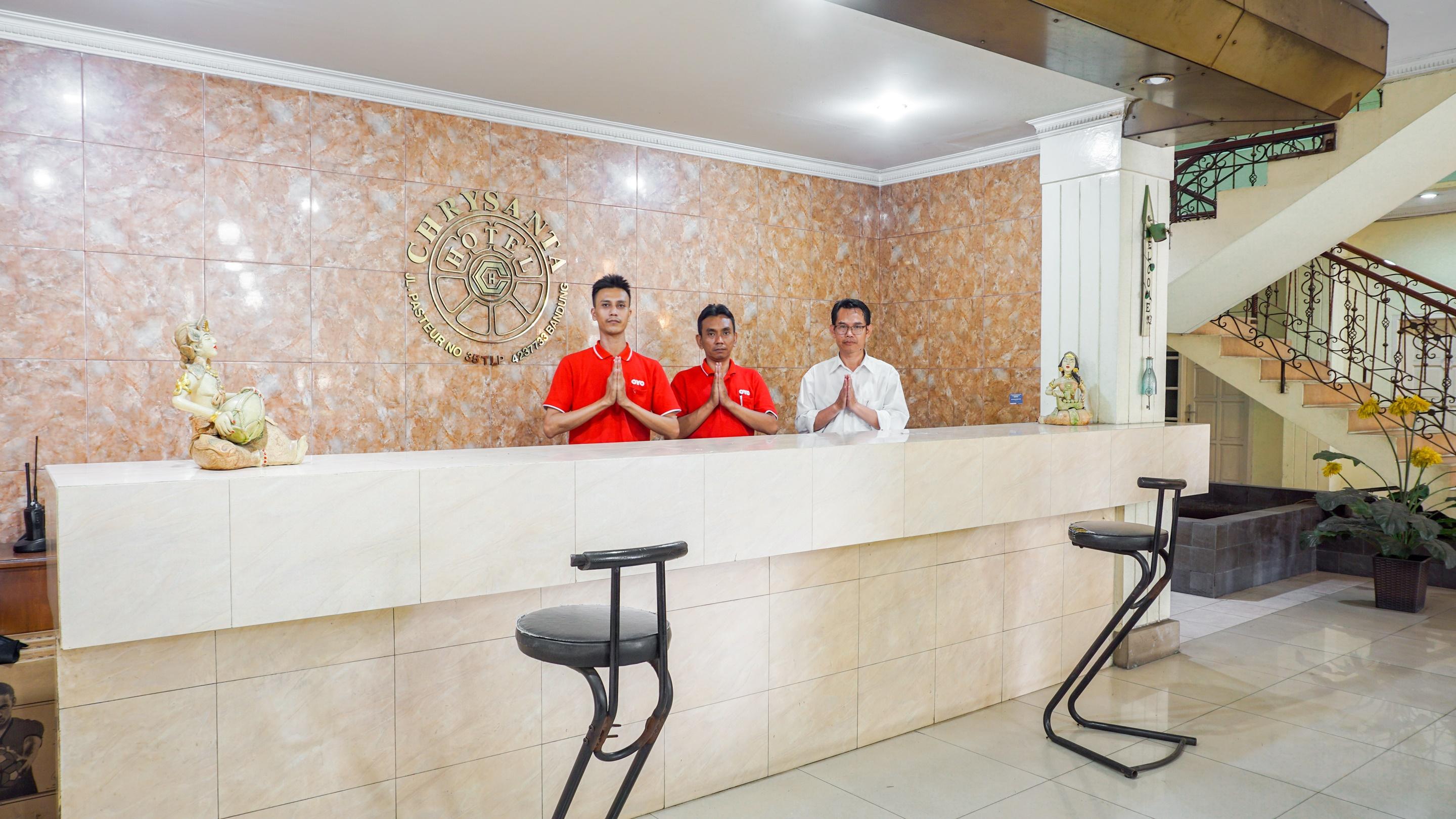 Oyo 2085 Chrysanta Hotel Бандунг Екстериор снимка