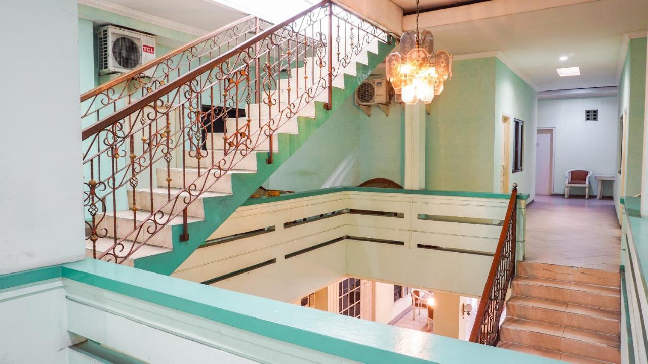 Oyo 2085 Chrysanta Hotel Бандунг Екстериор снимка