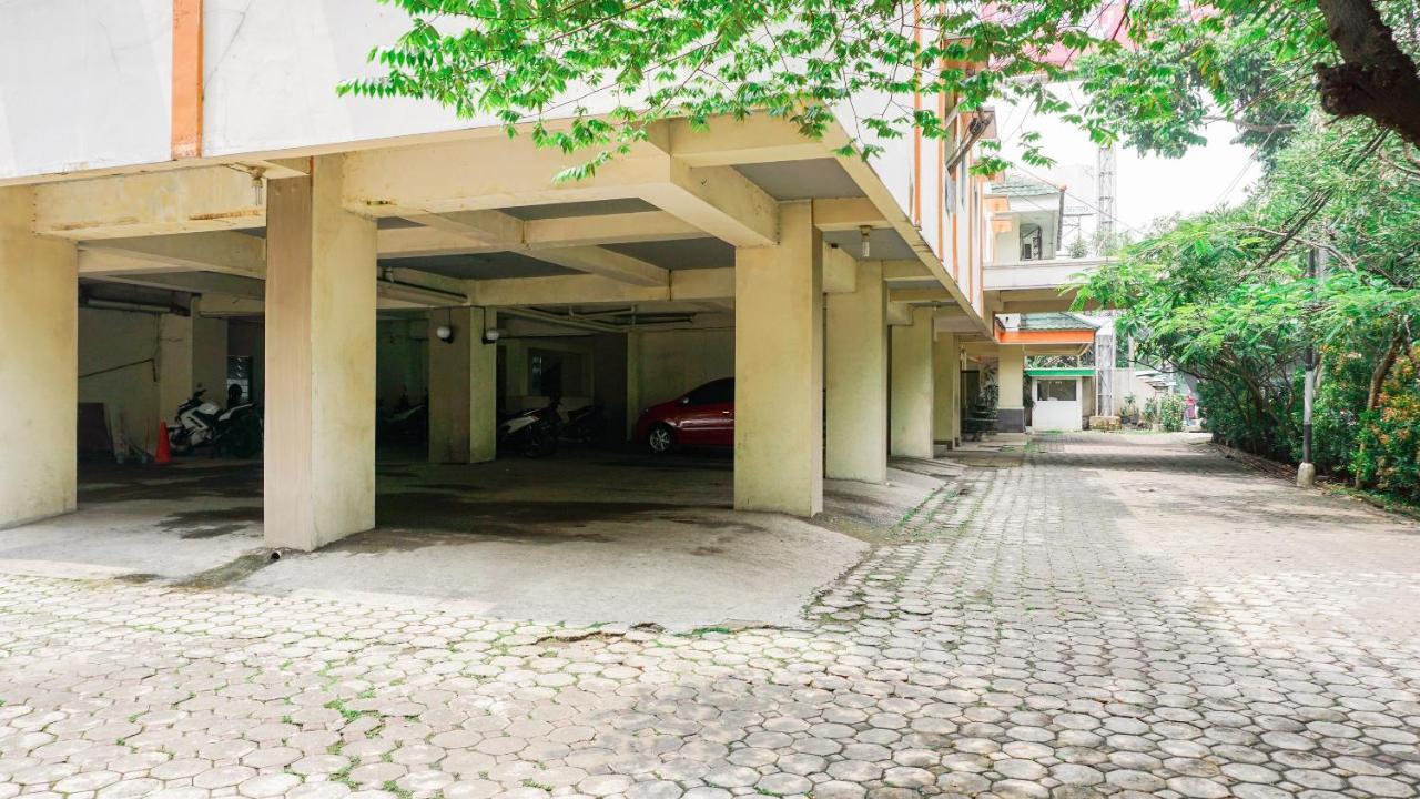 Oyo 2085 Chrysanta Hotel Бандунг Екстериор снимка